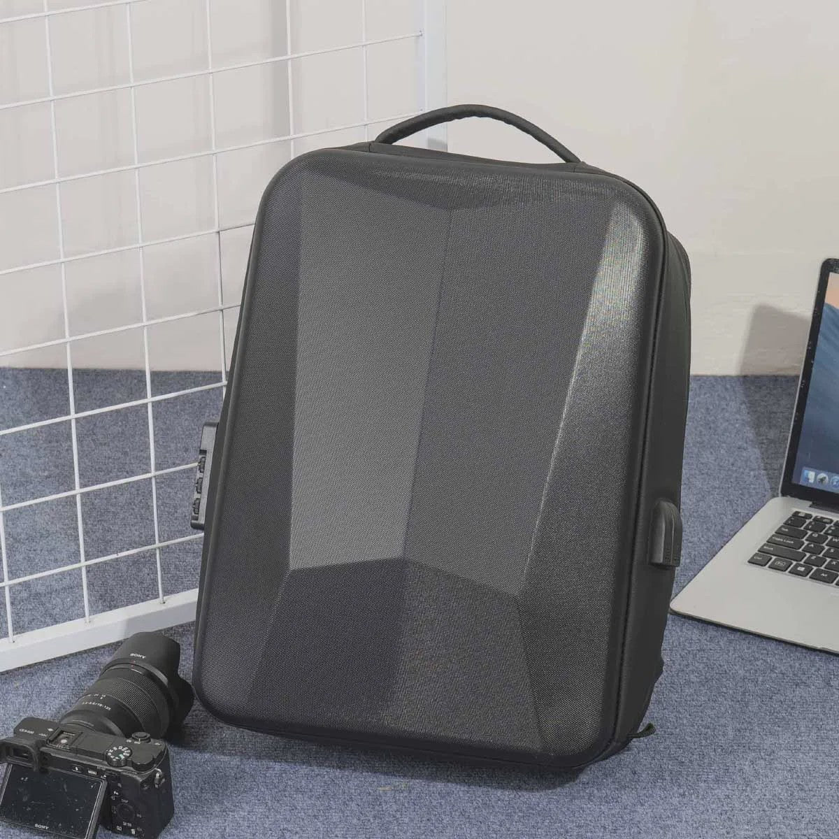 Robuuste Expandeerbare Rugzak met Hard Shell: Ideaal voor Gaming, Zakelijk & Reizen