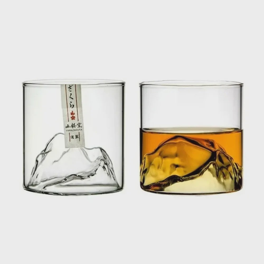 Set van 2 Whiskeyglazen met 3D Berg Design - Kristalhelder & Uniek