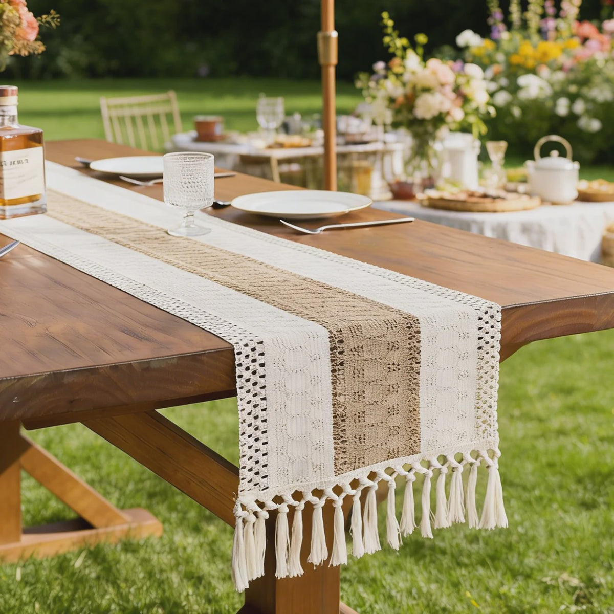 Bohemien Haakwerk Tafelrunner met Franje - Beige & Khaki - Sfeervolle Decoratie voor Binnen & Buiten