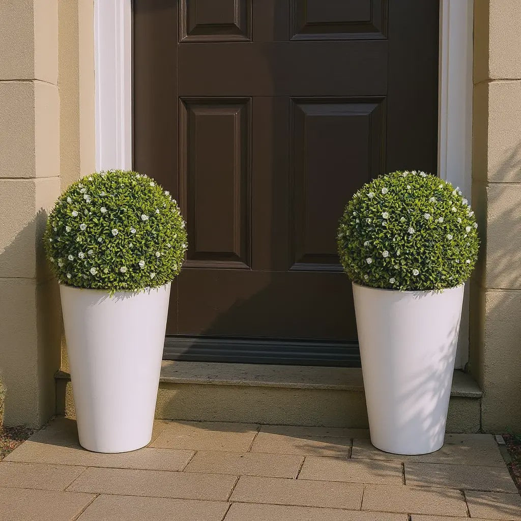 Kunst Buxusbollen met 11 Witte Bloesems - Decoratieve Tuin- en Huisdecoratie