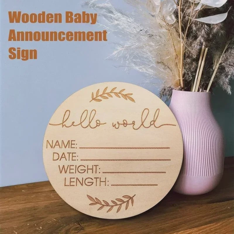 Houten Geboorte Aankondiging Bordje 'Hello World' - Fotoprop & Kraamcadeau