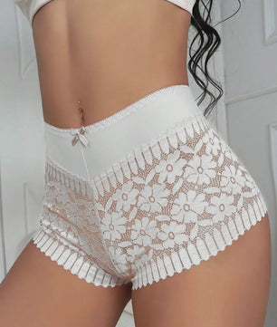 Luxe Kanten Boyshorts met Hoge Taille en Sexy Uitsnijdingen - Verkrijgbaar in Plus Size