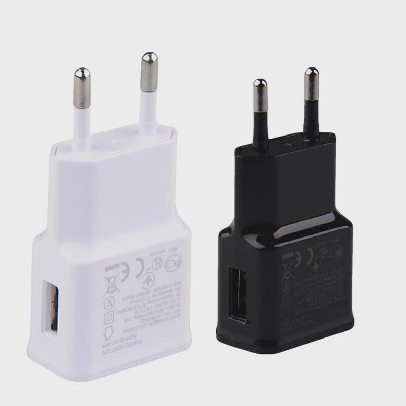 Universele Dual USB Reisadapter EU Stekker 5V - Laad Al Je Apparaten Snel Op
