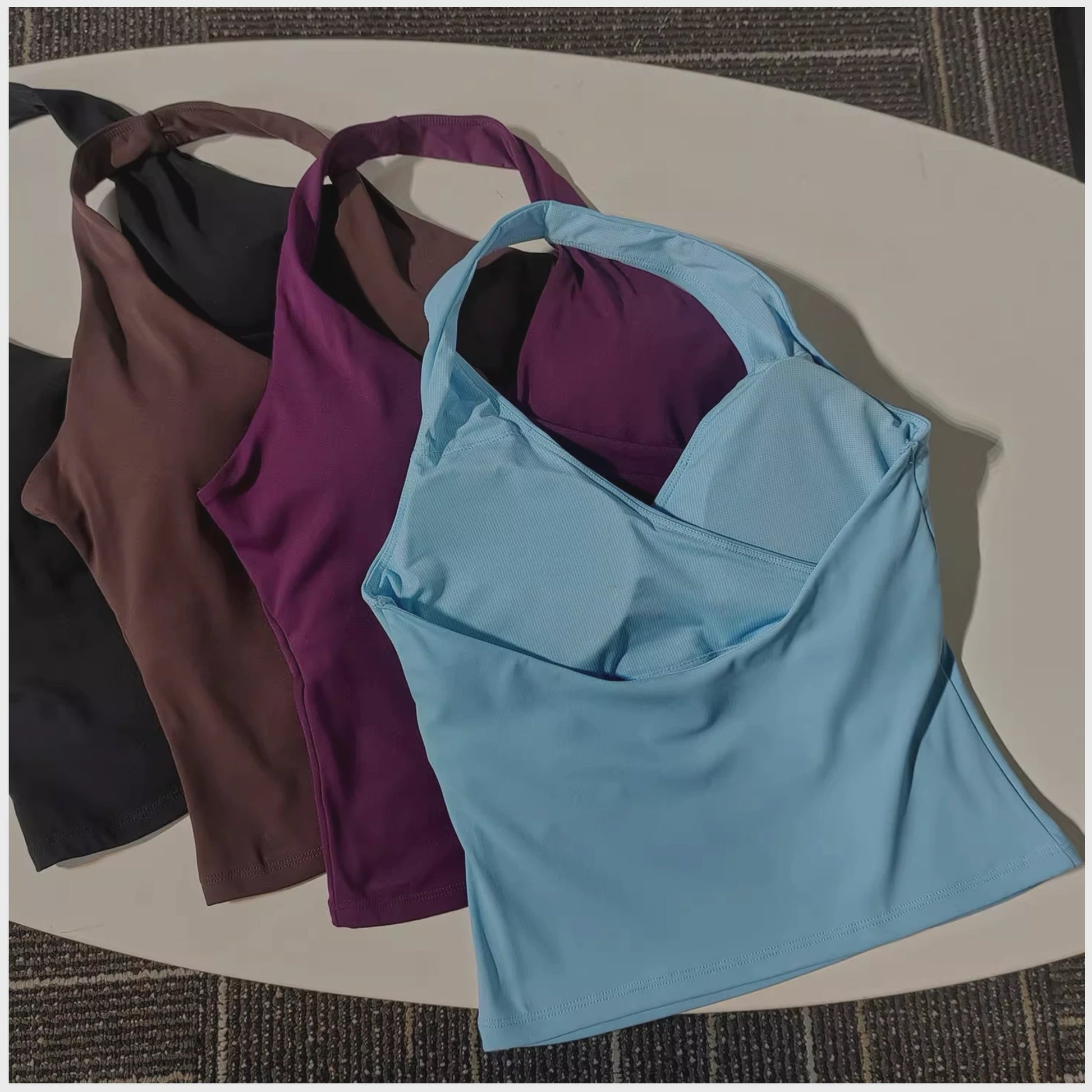 Comfortabele Sport BH met V-hals en Halter Nek - Ademend & Stijlvol