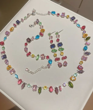 Luxe Goudkleurige Ketting met Kleurrijke Kristallen Zirkonia - Dames Sieraden