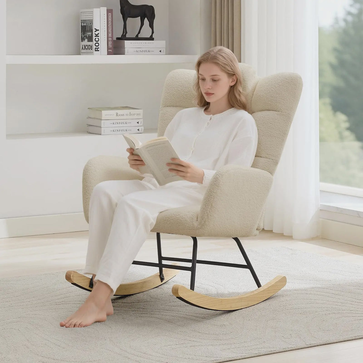 Comfortabele Schommelstoel met Hoge Rug, Gevoerde Zitting en Fleece Stof - Ideaal voor Woonkamer, Slaapkamer & Kinderkamer