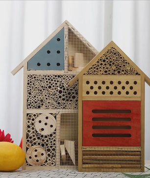 Handgemaakt Houten Bijenhotel voor Tuin - Habitat voor Insecten, Vlinders & Lieveheersbeestjes