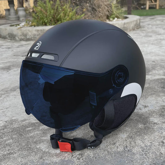 PEMILA Fietshelm Volwassenen met Vizier, Oorbescherming & Reflectie - Veilig & Comfortabel