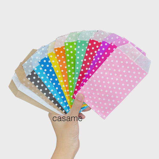 Kleine Kraft Papieren Zakjes met Stippen - Set van 10, 25 of 50 stuks - Ideaal voor Feestjes, Cadeaus en Kaarten
