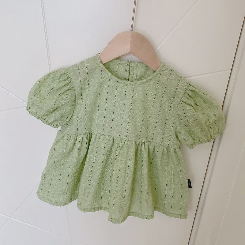 Zomerse Babydoll Blouse voor Meisjes met Broderie en Pufmouwen - Schattig en Casual