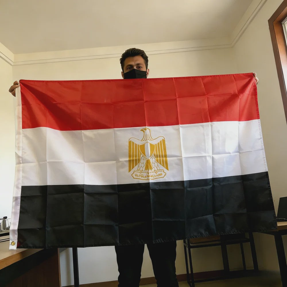 Egyptische Vlag 150x90cm met Adelaar - Duurzaam Polyester voor Binnen en Buiten