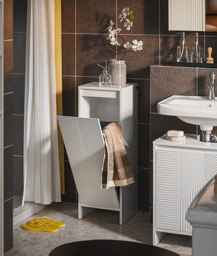 SoBuy Witte Wasgoedkast met Uitklapbare Waszak - Stijlvolle Badkamer Opberger