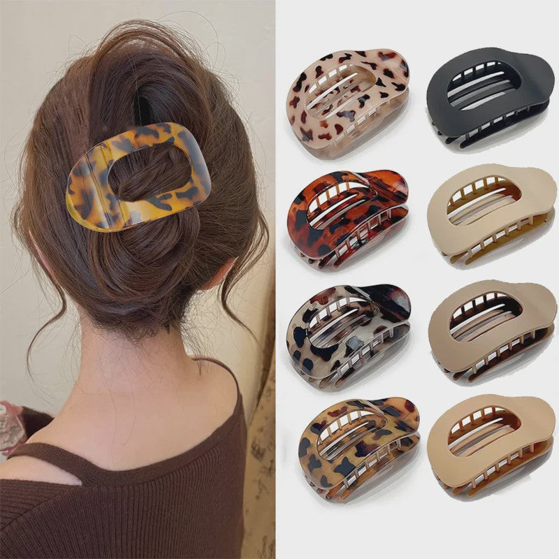 Chique Ovalen Haarklem met Luipaardprint - Stijlvolle Acryl Haarclip voor Dames