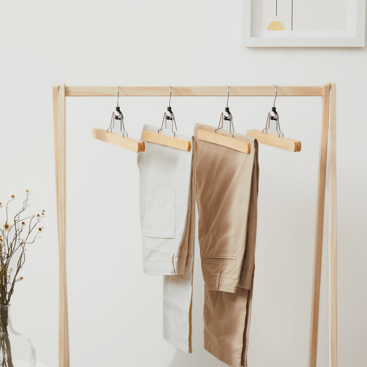 Set van 12 Houten Broekhangers met Anti-slip Grip en 360° Draaibare Chroom Haak