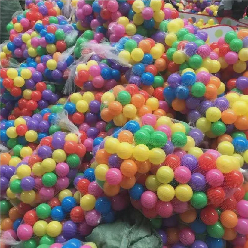 100x Kleurrijke Zachte Ballen voor Zwembad, Speeltent & Ballenbak - Eco-vriendelijk Baby Speelgoed