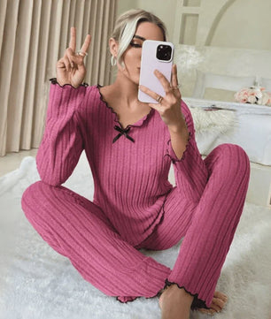 Dames Pyjama Set Ribbel Gebreid met Strikje en Volantrand - Comfortabele Loungewear