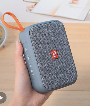 Draagbare Bluetooth Speaker met Subwoofer, FM Radio & AUX - Outdoor Muziek Box