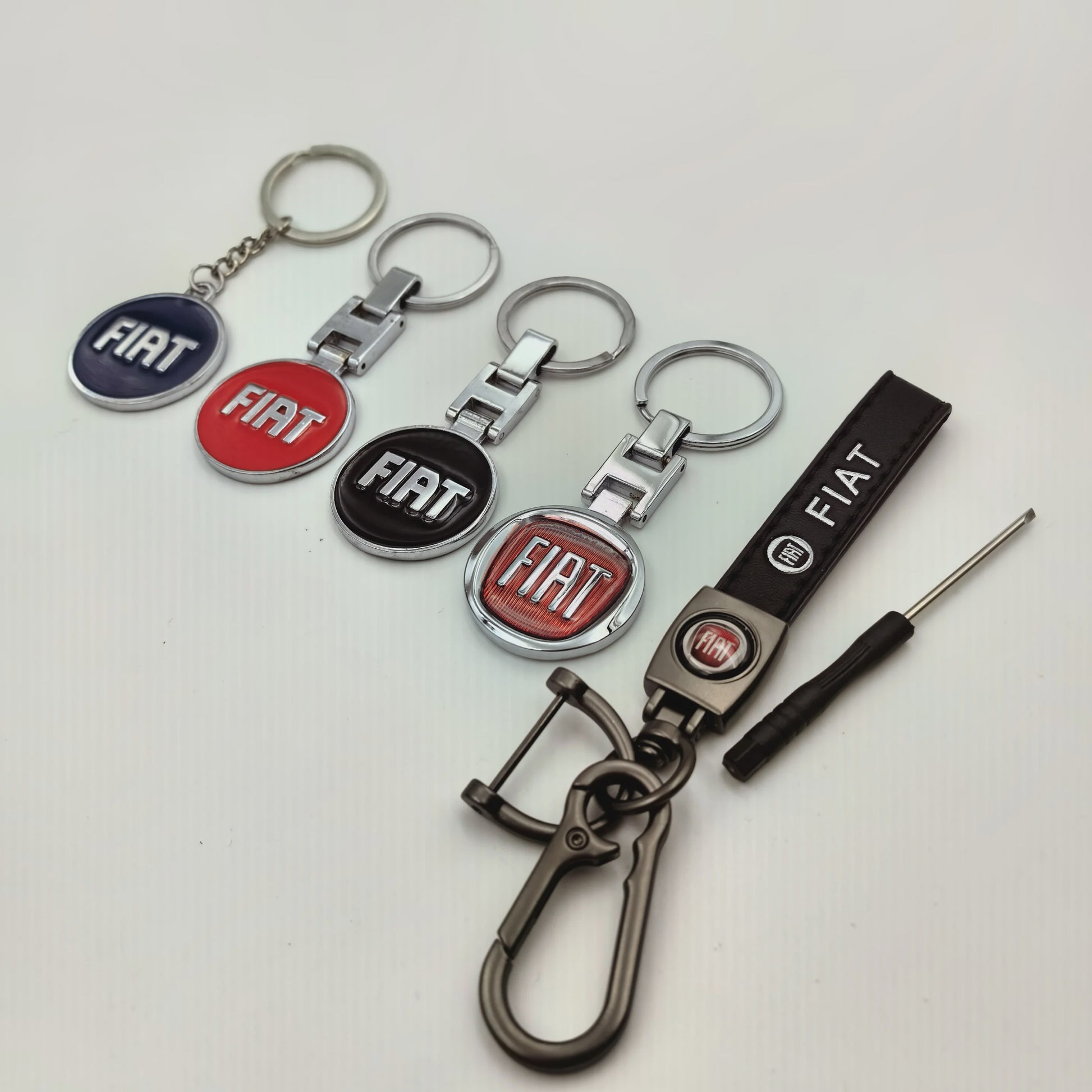 FIAT Autosleutelhanger met Logo - Stijlvolle Sleutelhanger voor Diverse Fiat Modellen
