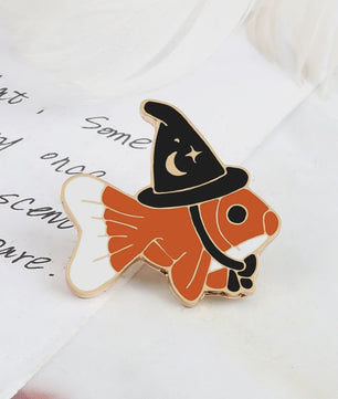 Grappige Vis Broche met Tovenaarshoed - Emaille Speld voor Dames, Heren & Kinderen