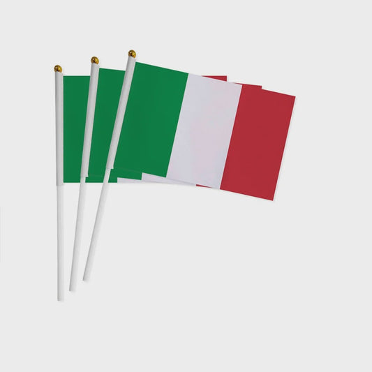 Set van 5 Italiaanse Wapperende Vlaggen op Stok