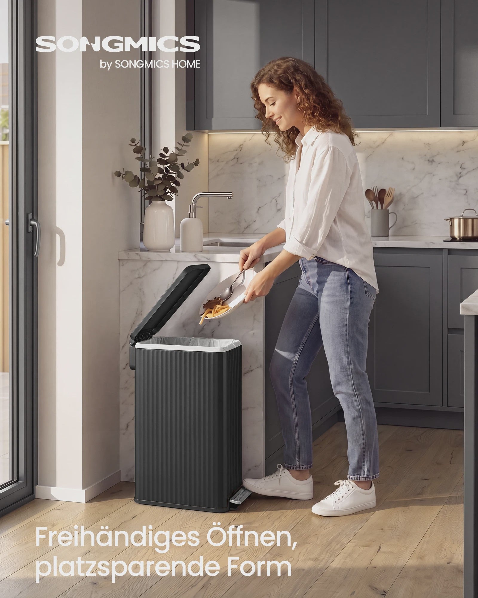 Songmics Keuken Pedaalemmer 50L - Stijlvol RVS met Soft Close & Ruimtebesparend Ontwerp