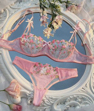 Luxe Lingerieset met Transparante Kant en Bloemenborduursel - Beha en Slip