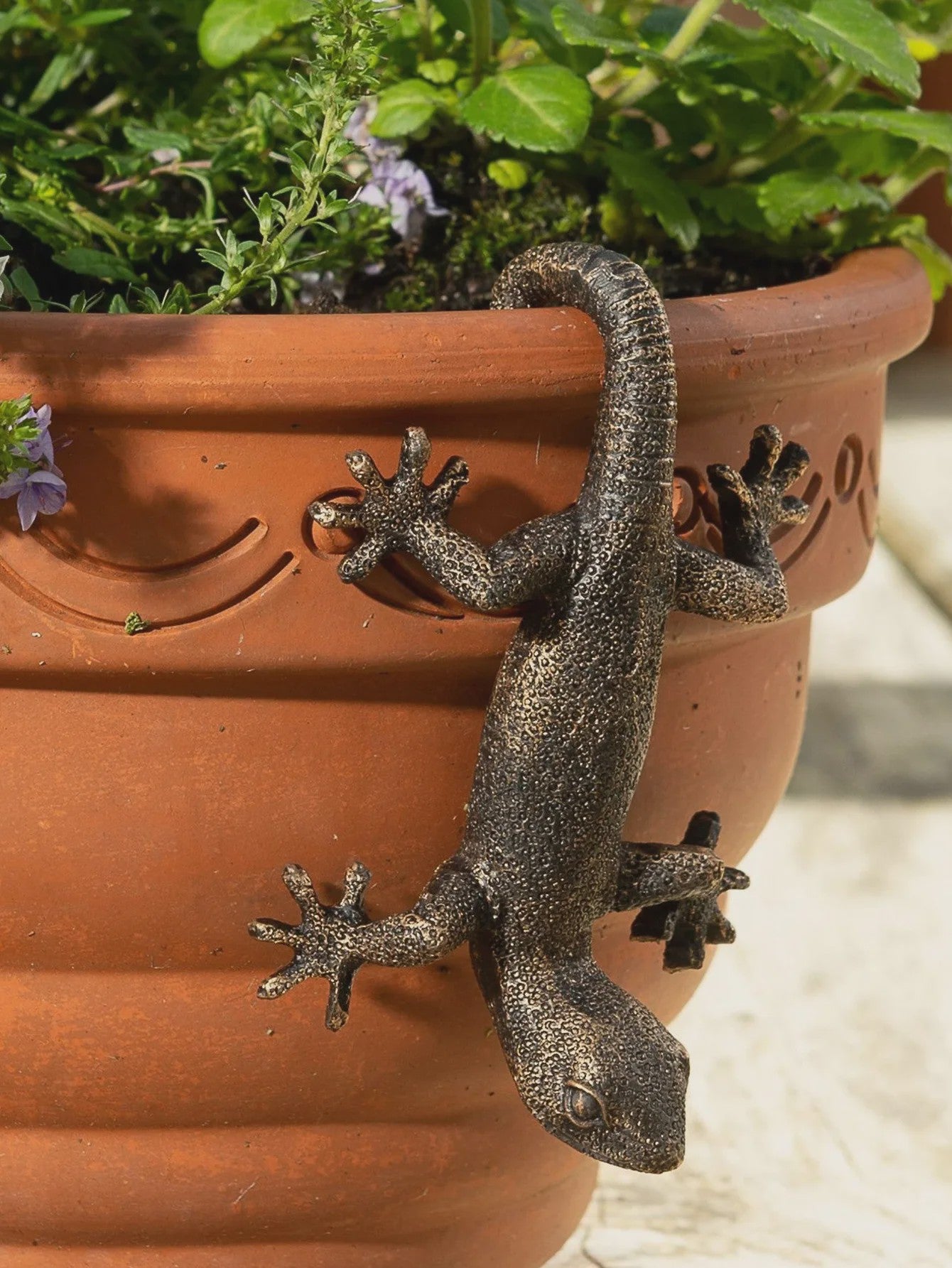 Decoratieve Hangende Gecko Figuur voor Plantenbakken - Tuin en Terras Decoratie