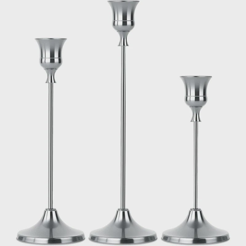 Set van 3 Zilverkleurige Vintage IJzeren Kandelaars - Luxe Belvorm & Europese Tafeldecoratie