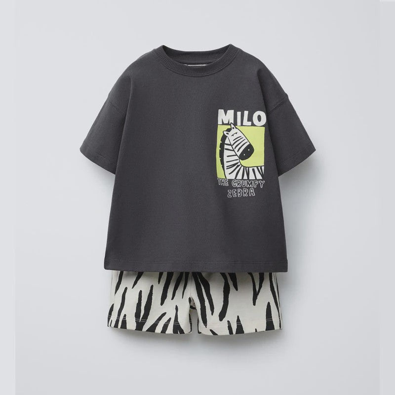 Zomerse Jongens Set: T-shirt met Korte Mouwen en Shorts - Dierenprint & Cartoon Stijl