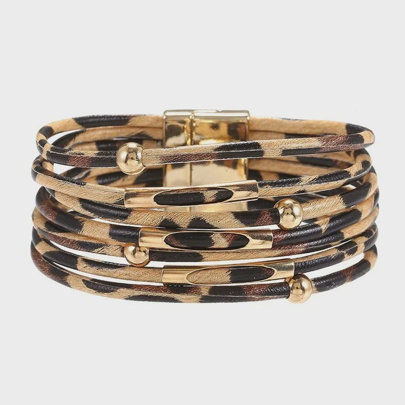 Luxe Leren Armband met Luipaardprint en Goudkleurige Accenten - Multi-Layer