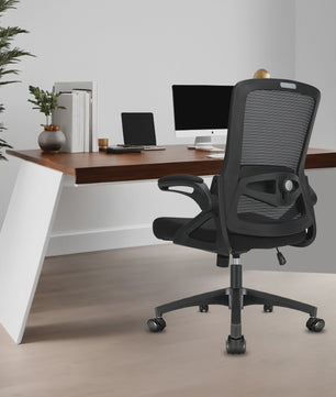 Ergonomische bureaustoel met 90° opklapbare armleuningen en lendensteun