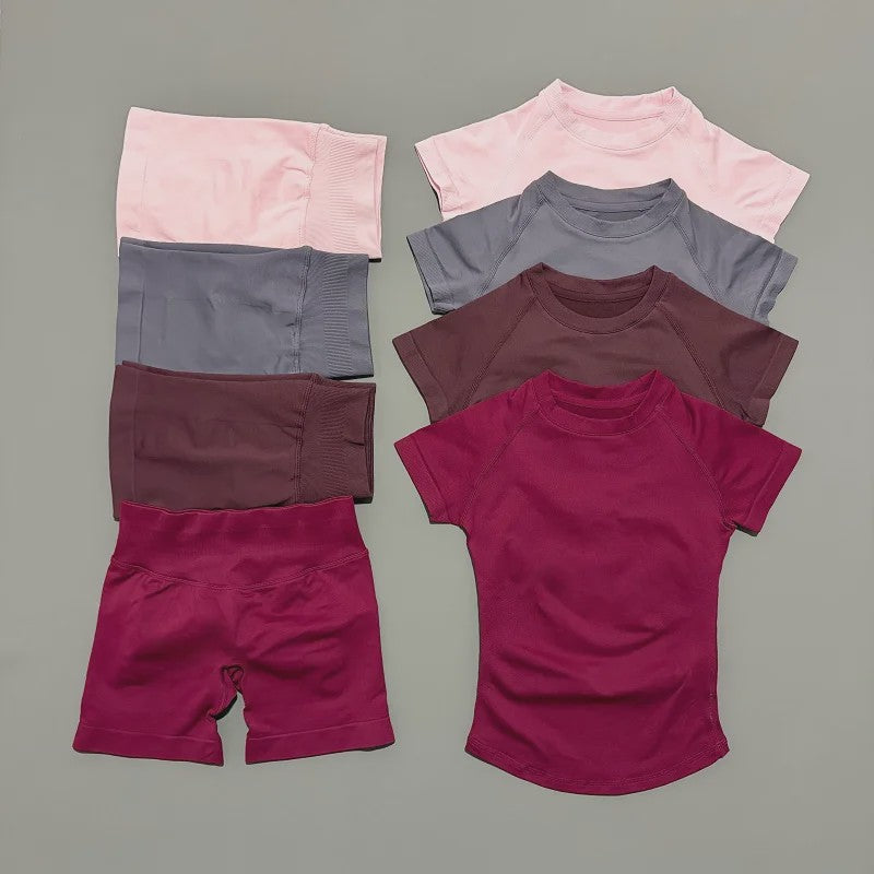 Seamless Sportset Dames: Yoga Top met Korte Mouw & Fitness Shorts
