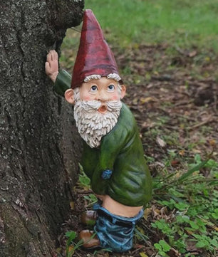 Grappige Plassende Tuinkabouter - Resin Beeldje voor Tuin & Terras