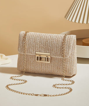 Stijlvolle Strooien Crossbody Tas met Gouden Kettingband - Perfect voor Dag en Avond