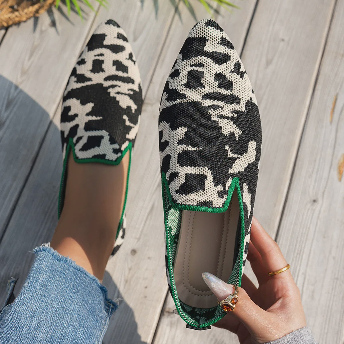 Dames Loafers met Puntige Neus - Luipaardprint & Gemengde Kleuren - Comfortabele Platte Schoenen