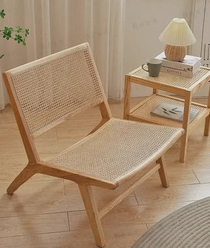 Luxe Fauteuil van Massief Hout en Rotan - Stijlvolle Relaxstoel voor Woonkamer of Balkon
