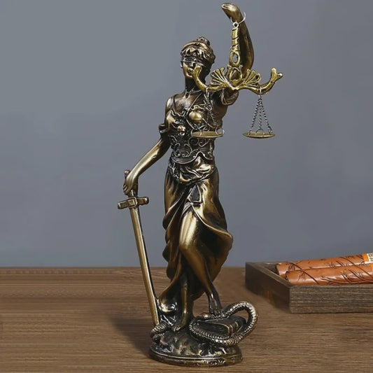 Retro Koperkleurige Vrouwe Justitia Beeldje - Decoratie voor Huis & Kantoor