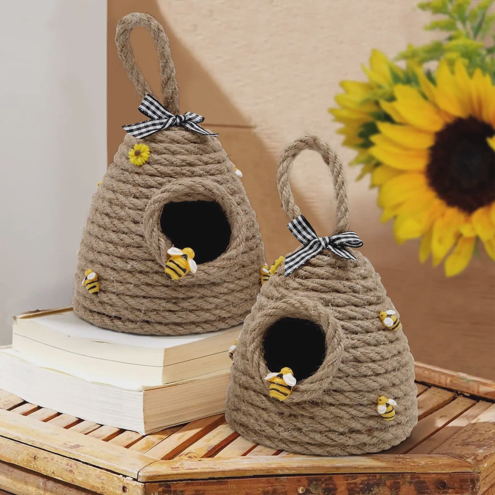 Rustieke Bijenkorf Decoratie - Handgeweven Touw met Bijenfiguurtjes