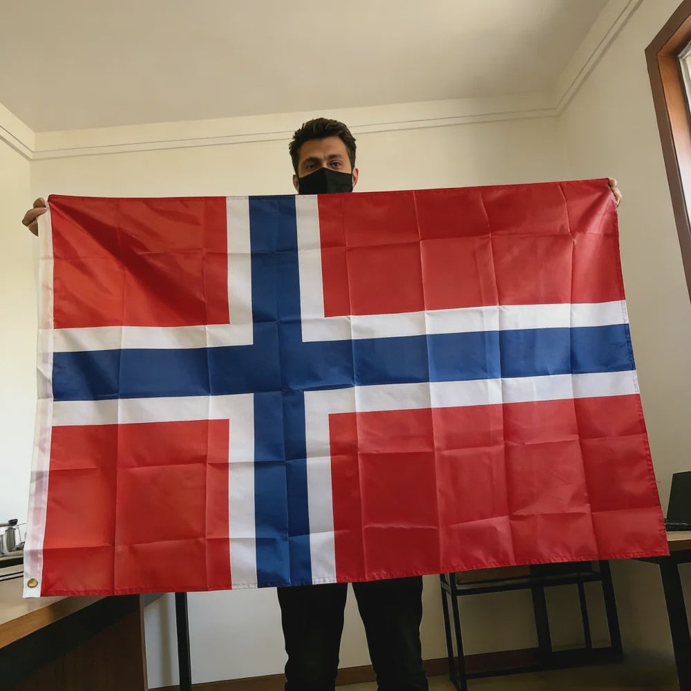 Noorse Vlag 150x90cm - Duurzaam Polyester, Dubbel Gestikt