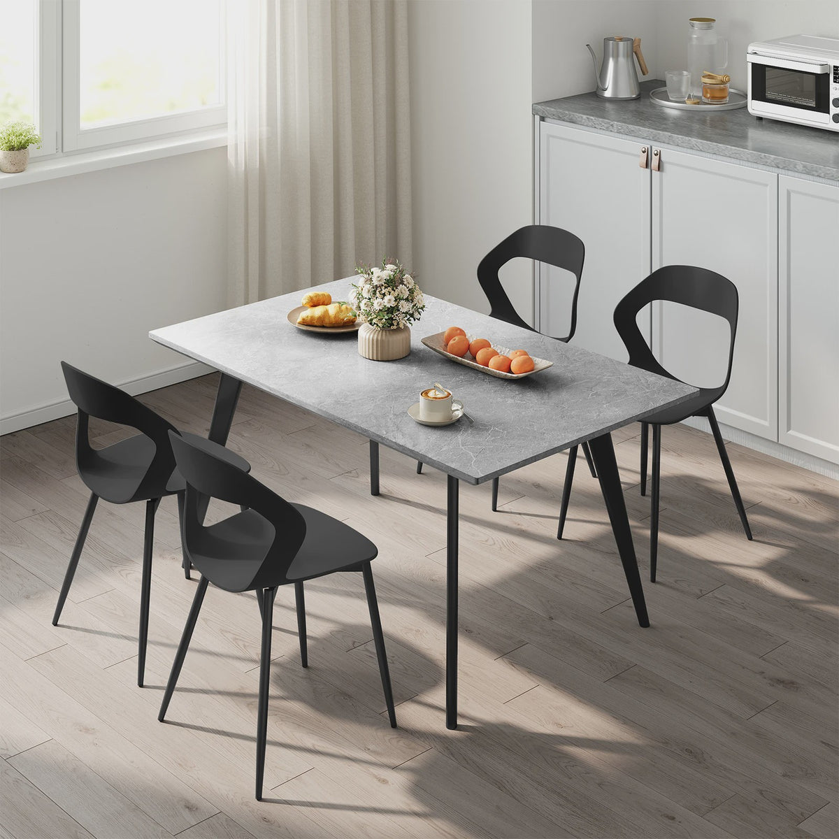 Set van 4 Moderne Eetkamerstoelen - PP Zitting & Metalen Poten - Ergonomisch Design