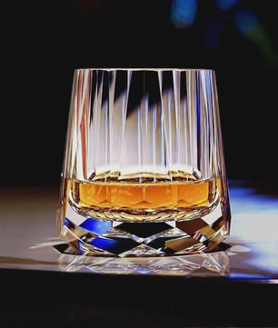 Luxe K9 Kristallen Whiskeyglas met Diamantgeslepen Design - Perfect Cadeau