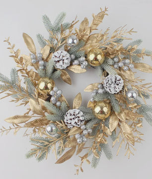 Luxe Kerstkrans voor Buitendeur - Goud, Denneappel & Rattan Decoratie 2024