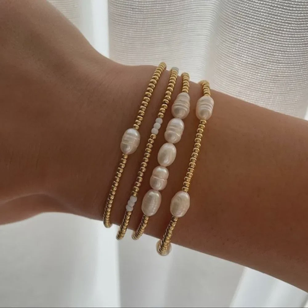 Set van 4 Elegante Armbanden met Goudkleurige Kralen en Parels voor Dames