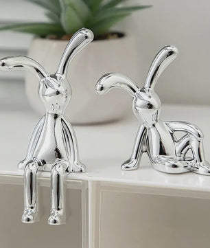 Set van 2 Zilverkleurige Konijnenbeeldjes - Decoratie voor Woonkamer, Slaapkamer, Auto & Bureau
