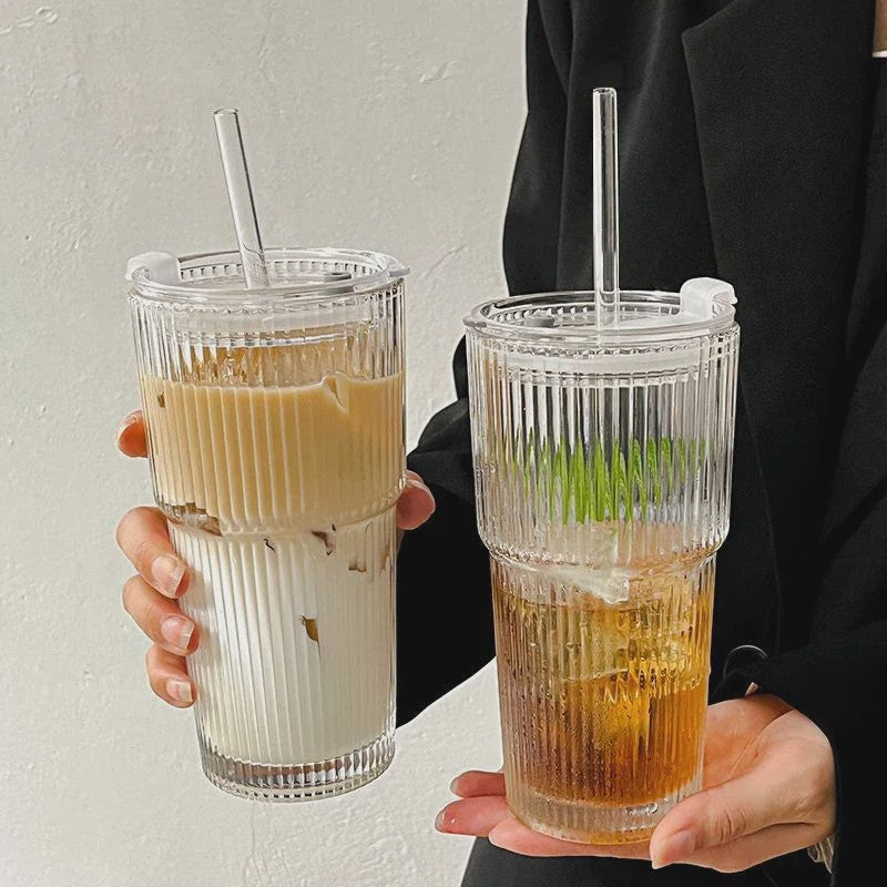 Glazen Koffiebeker met Ribbelpatroon, Deksel & Rietje - 600ML
