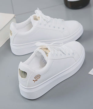 Dames Witte Sneakers met Geborduurde Bloem - Casual Leren Veterschoenen