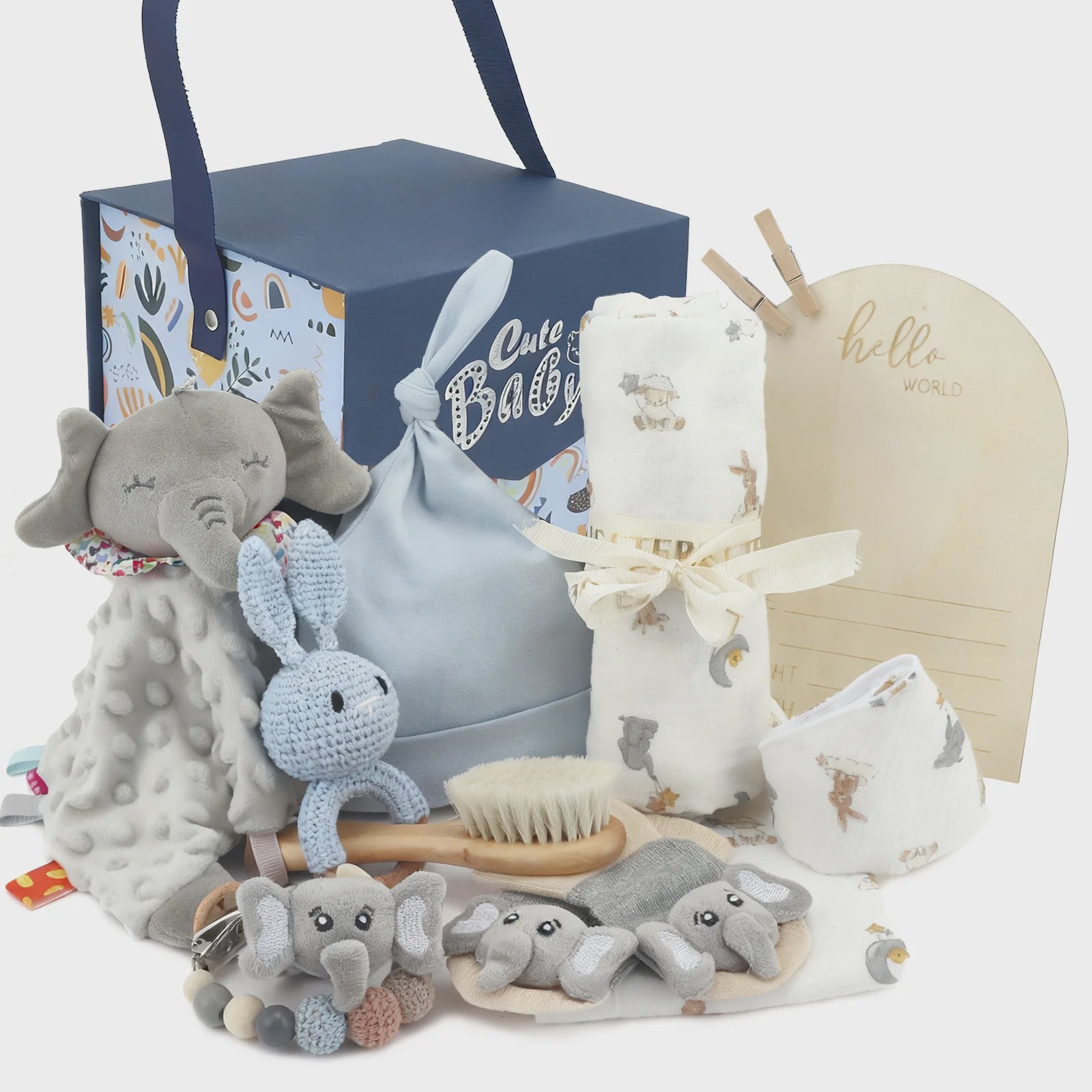 Babyshower Cadeauset Jongen - 12 Delig met Slab, Knuffel, Dekentje, Sokjes & Meer
