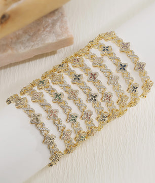 Luxe Gouden Armband met Klaver Hanger en Sprankelende Zirkonia - Dames Sieraden