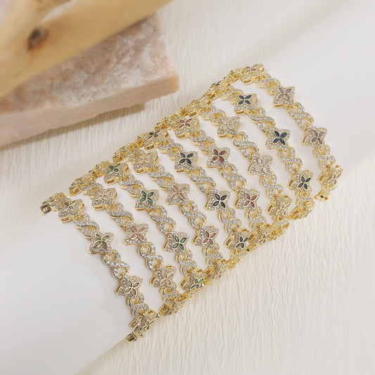 Luxe Gouden Armband met Klaver Hanger en Sprankelende Zirkonia - Dames Sieraden