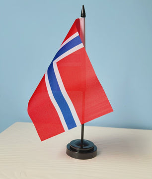 Noorse Bureauvlag 14x21cm - Polyester Vlag van Noorwegen met Standaard